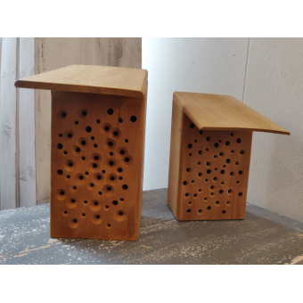 Ecologisch insectenhotel bijenhotel van massief hardhout